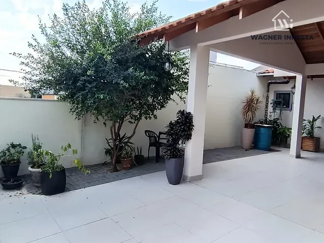 Casa com 188m² 2 quartos e 3 banheiros, à venda, no bairro Jardim Três Lagoas em Maringá