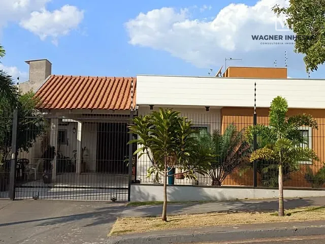 Casa com 188m² 2 quartos e 3 banheiros, à venda, no bairro Jardim Três Lagoas em Maringá