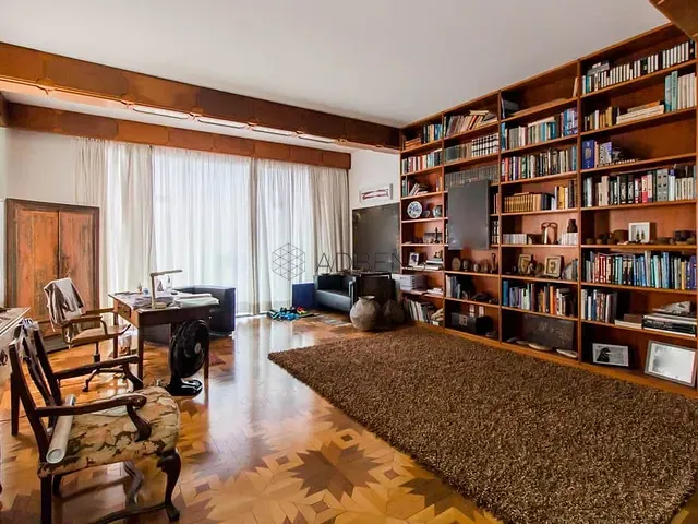 Casa com 924m² 4 quartos e 4 banheiros, à venda, no bairro Cidade Jardim em São Paulo