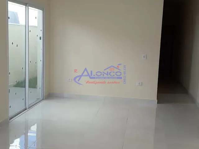 Casa com 250m² 3 quartos e 1 banheiro, à venda, no bairro Jardim Terras de Santa Helena em Jacareí