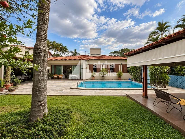 Casa 4 quartos e 5 banheiros, à venda, no bairro Setor de Habitações Individuais Norte em Brasília