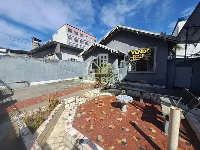 Casa com 400m² 4 quartos e 1 banheiro, à venda, no bairro Vila da Penha em Rio de Janeiro