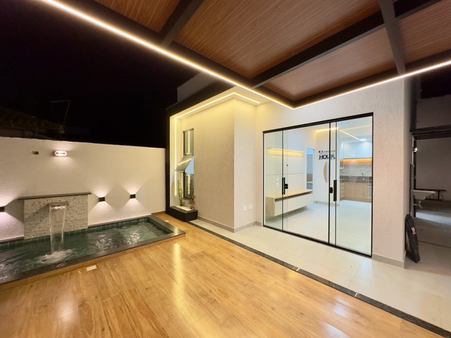 Casa 2 quartos e 2 banheiros, à venda, no bairro Guriri em Cabo Frio