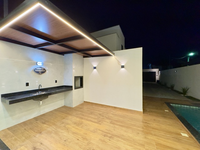 Casa 2 quartos e 2 banheiros, à venda, no bairro Guriri em Cabo Frio