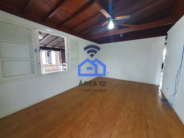 Sobrado com 500m² 3 quartos e 4 banheiros, à venda, no bairro Massaguaçu em Caraguatatuba