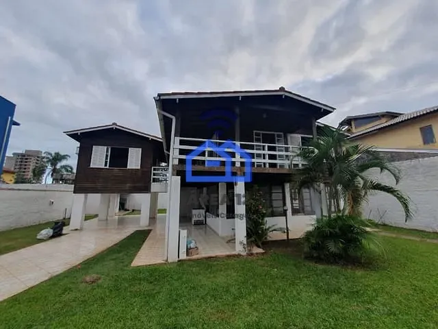 Sobrado com 500m² 3 quartos e 4 banheiros, à venda, no bairro Massaguaçu em Caraguatatuba