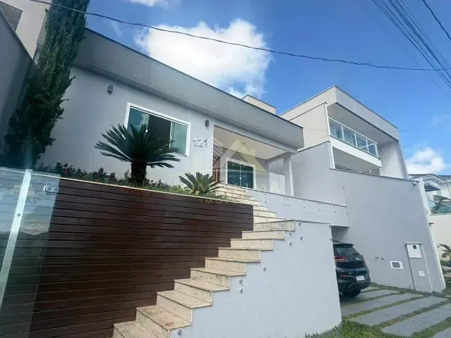 Casa 3 quartos e 3 banheiros, para alugar, no bairro Nova Gramado em Juiz de Fora