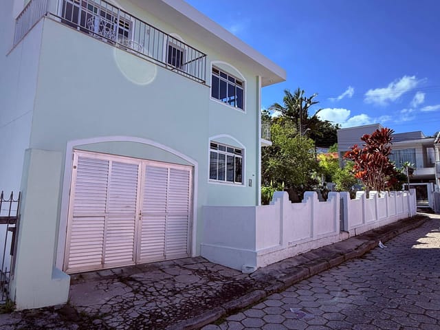 Casa 3 quartos e 2 banheiros, à venda, no bairro Saco dos Limões em Florianópolis