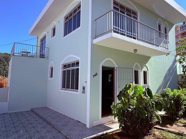 Casa 3 quartos e 2 banheiros, à venda, no bairro Saco dos Limões em Florianópolis