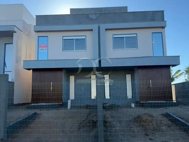Casa 2 quartos e 3 banheiros, à venda, no bairro Campeche em Florianópolis