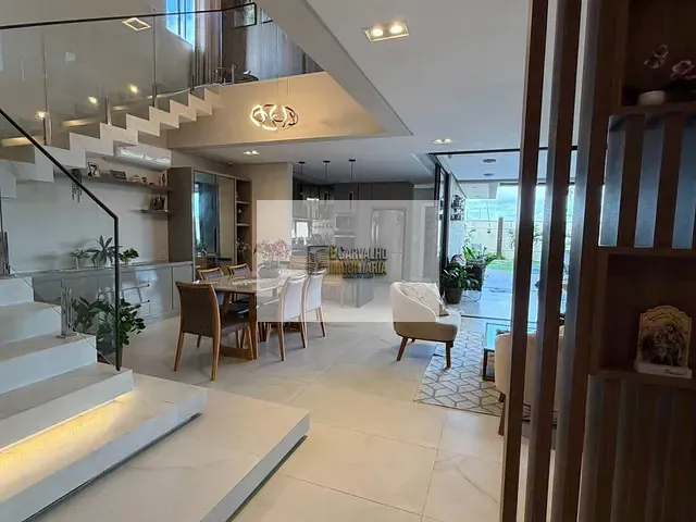 Casa 4 quartos e 5 banheiros, à venda, no bairro Nossa Senhora da Vitória em Ilhéus
