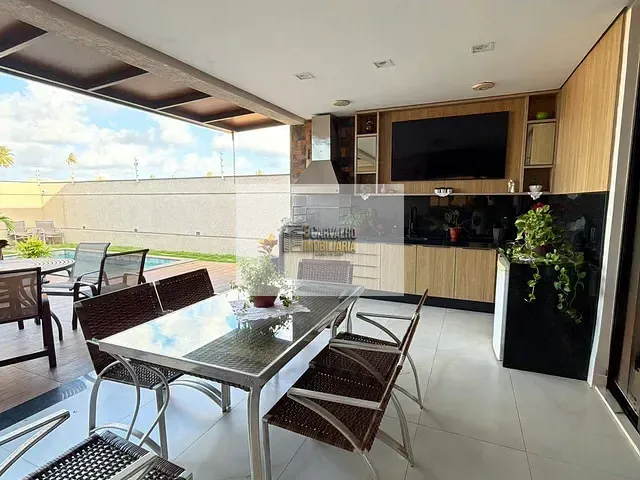 Casa 4 quartos e 5 banheiros, à venda, no bairro Nossa Senhora da Vitória em Ilhéus