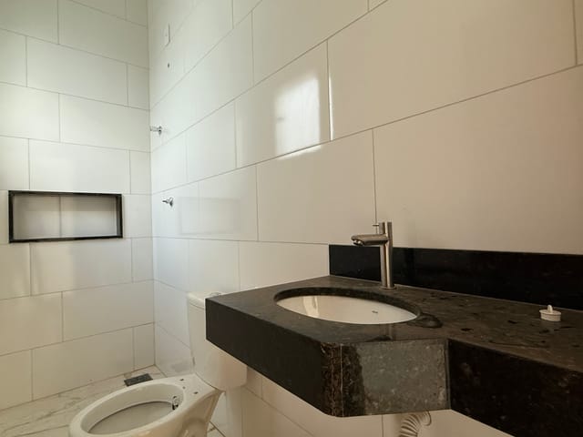 Casa 3 quartos e 2 banheiros, à venda, no bairro Kennedy em Governador Valadares