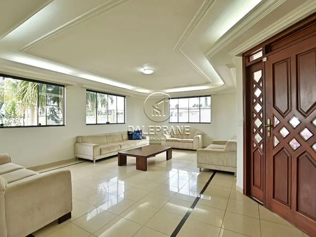 Casa 4 quartos e 6 banheiros, à venda, no bairro Park Way em Brasília
