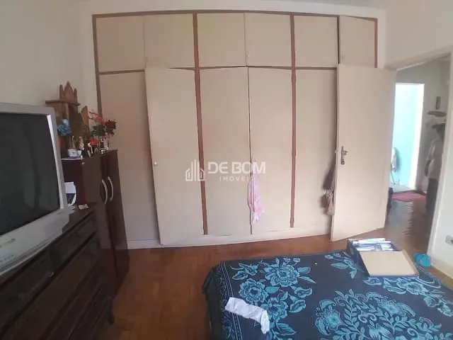 Casa com 300m² 3 quartos e 2 banheiros, à venda, no bairro Jardim dos Estados em Poços de Caldas