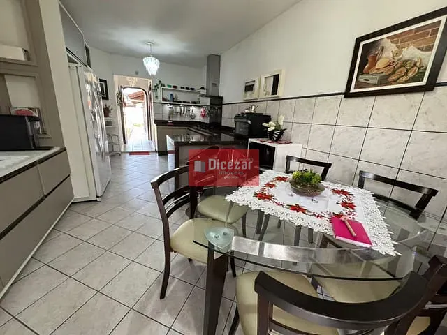 Casa com 336m² 3 quartos e 3 banheiros, à venda, no bairro Praia Alegre em Penha