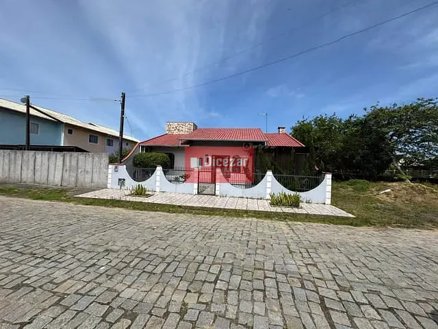 Casa com 336m² 3 quartos e 3 banheiros, à venda, no bairro Praia Alegre em Penha
