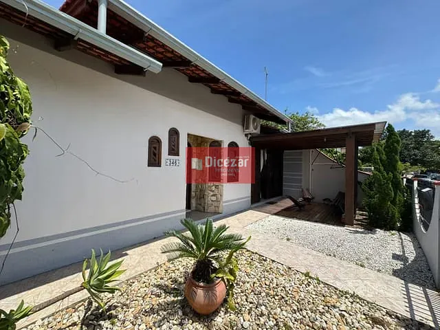 Casa com 336m² 3 quartos e 3 banheiros, à venda, no bairro Praia Alegre em Penha