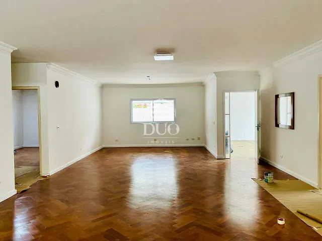 Casa com 560m² 4 quartos e 4 banheiros, para alugar, no bairro Alphaville Centro Industrial e Empresarial/Alphaville. em Barueri