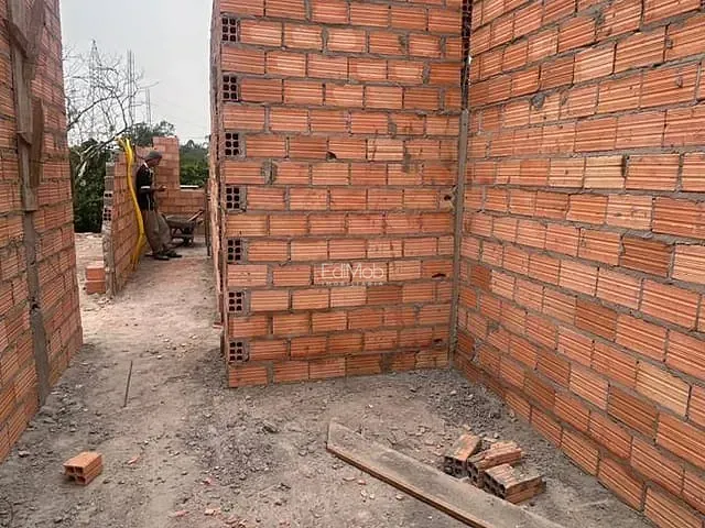 Casa com 204m² 2 quartos e 2 banheiros, à venda, no bairro Brasília em Cascavel