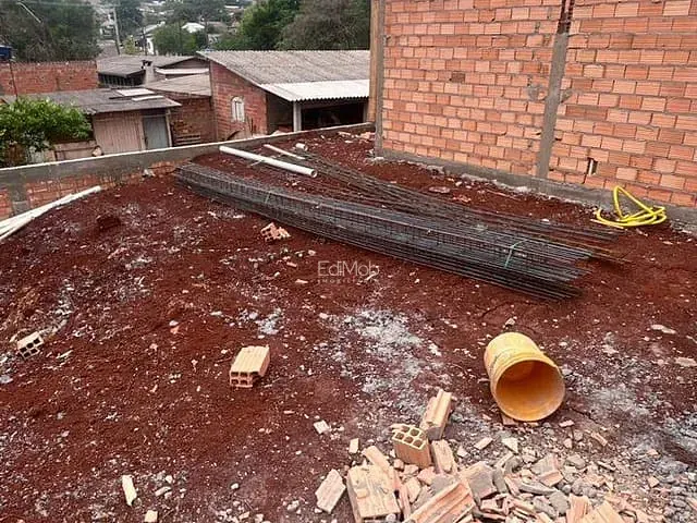 Casa com 204m² 2 quartos e 2 banheiros, à venda, no bairro Brasília em Cascavel