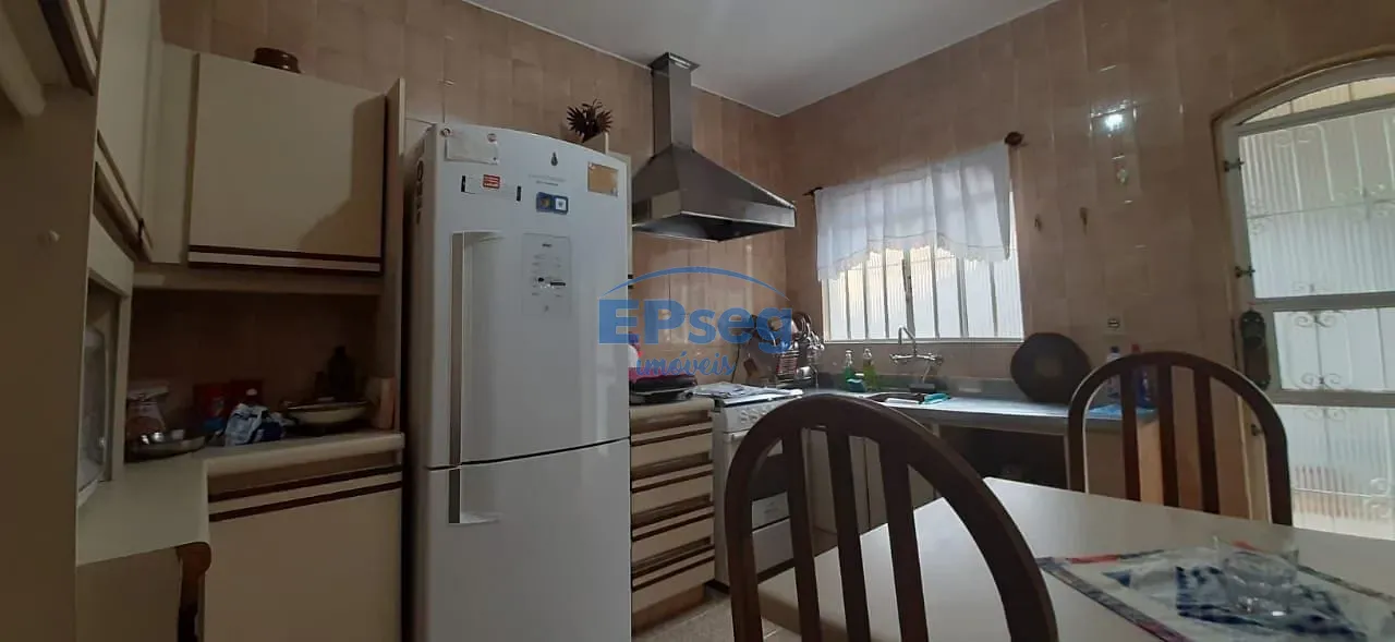 Casa, 3 quartos, 245 m² - Foto 19