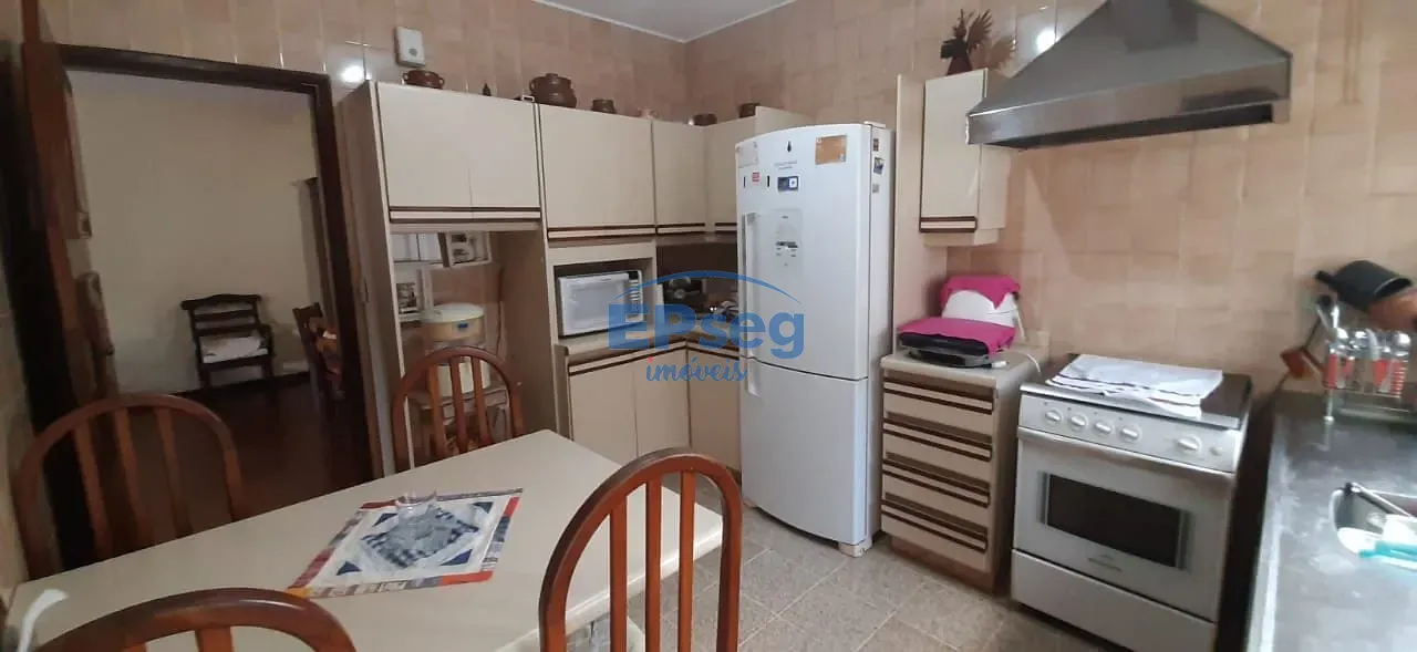 Casa, 3 quartos, 245 m² - Foto 18