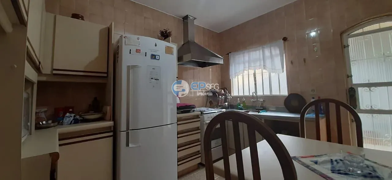 Casa, 3 quartos, 245 m² - Foto 19