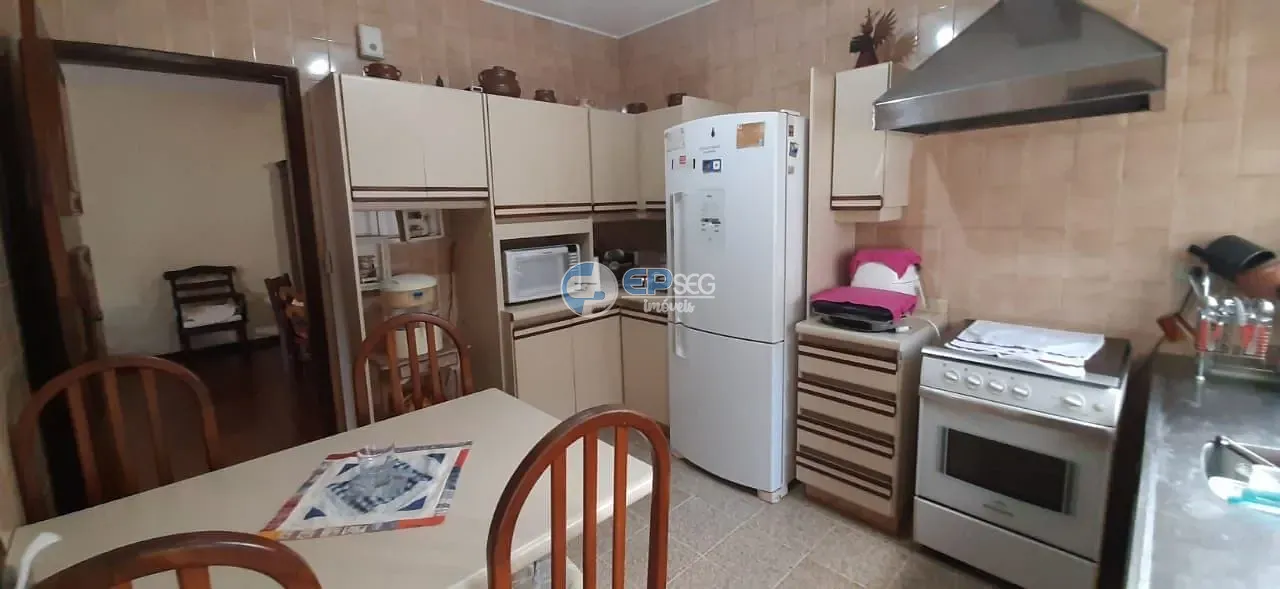 Casa, 3 quartos, 245 m² - Foto 18