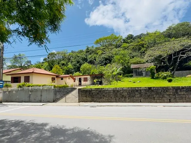 Terreno com 6349m², à venda, no bairro Jurerê em Florianópolis