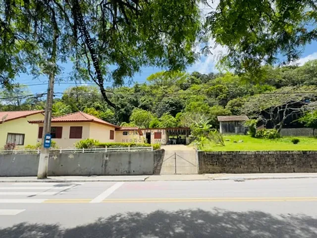 Terreno com 6349m², à venda, no bairro Jurerê em Florianópolis