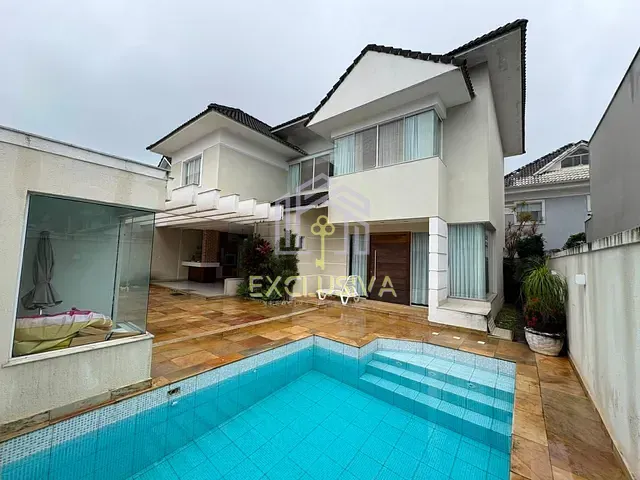 Casa 3 quartos e 6 banheiros, à venda, no bairro Recreio dos Bandeirantes em Rio de Janeiro