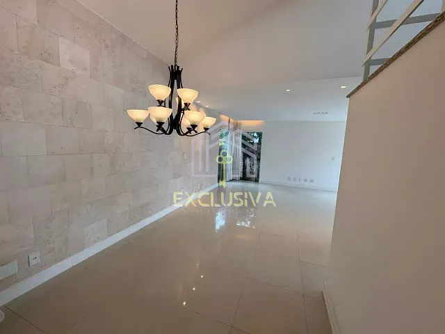 Casa 3 quartos e 6 banheiros, à venda, no bairro Recreio dos Bandeirantes em Rio de Janeiro