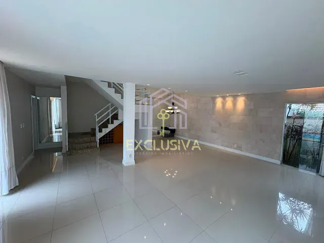 Casa 3 quartos e 6 banheiros, à venda, no bairro Recreio dos Bandeirantes em Rio de Janeiro