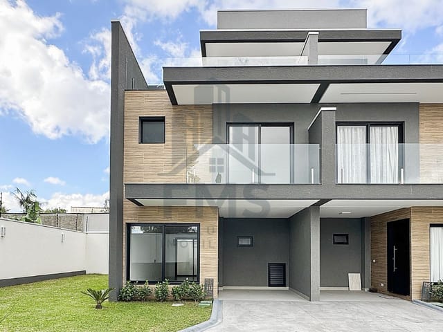 Casa com 134m² 3 quartos e 3 banheiros, à venda, no bairro Santa Felicidade em Curitiba