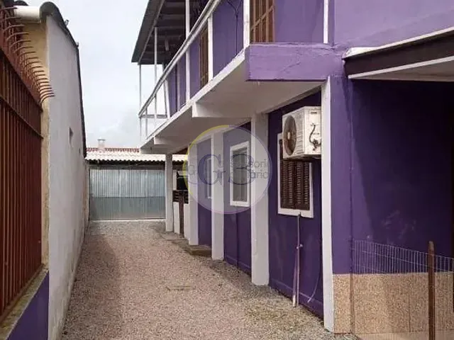 Casa 2 quartos e 1 banheiro, à venda, no bairro Laranjal em Pelotas