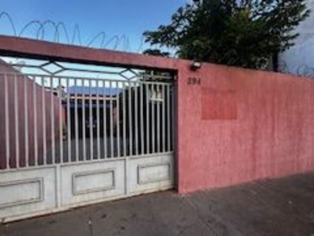 Casa com 250m² 3 quartos e 2 banheiros, à venda, no bairro Jardim Sao Braz em Birigui