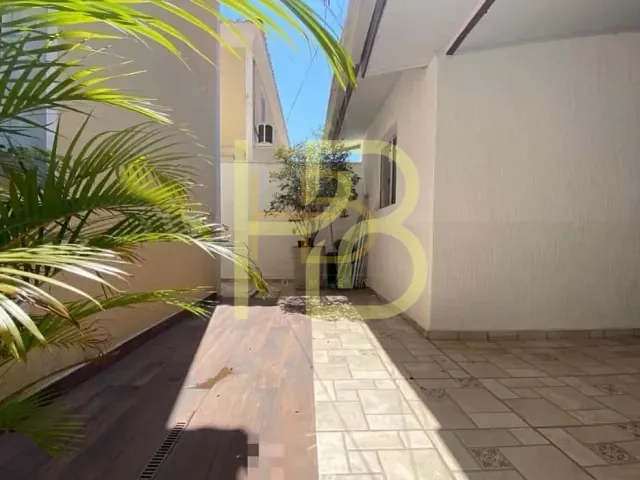 Casa 3 quartos e 2 banheiros, à venda, no bairro Boa Vista em Sorocaba