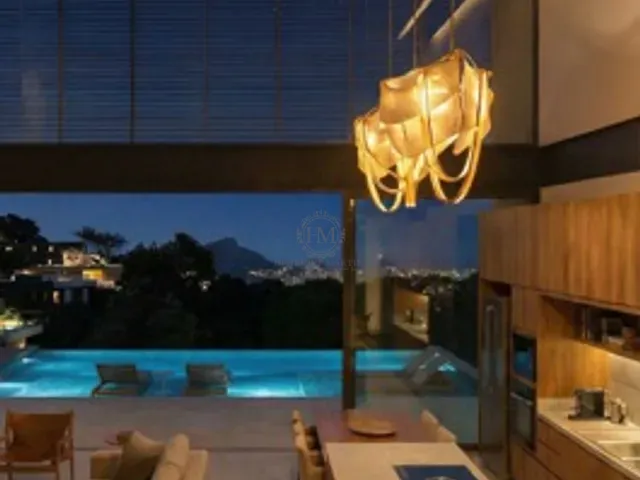 Casa com 1084m² 4 quartos e 5 banheiros, à venda, no bairro Leblon em Rio de Janeiro