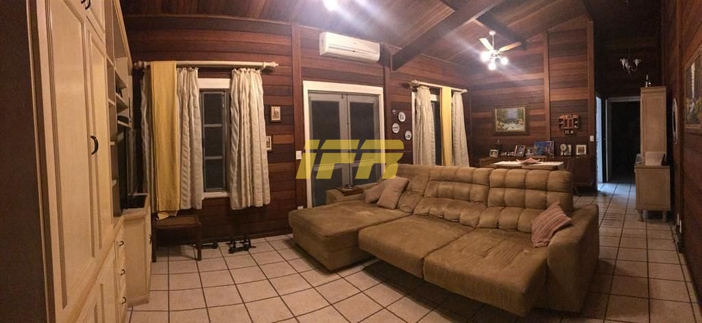 Casa, 4 quartos, 322 m² - Foto 1