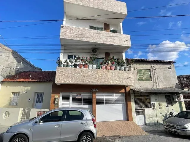 Casa 4 quartos e 4 banheiros, à venda, no bairro Nossa Senhora de Fátima em Paulo Afonso