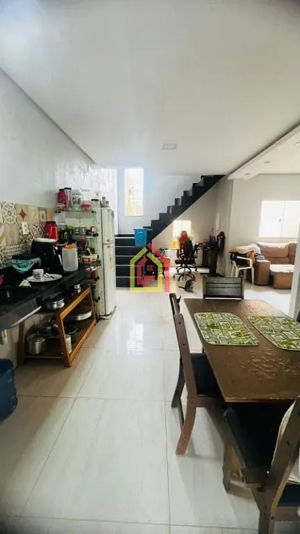 Casa à venda com 3 quartos, 2 suítes, 2 vagas e 200m² no Nova Marabá, Marabá (PA) — foto 3 de 15