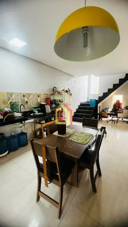 Casa à venda com 3 quartos, 2 suítes, 2 vagas e 200m² no Nova Marabá, Marabá (PA) — foto 4 de 15