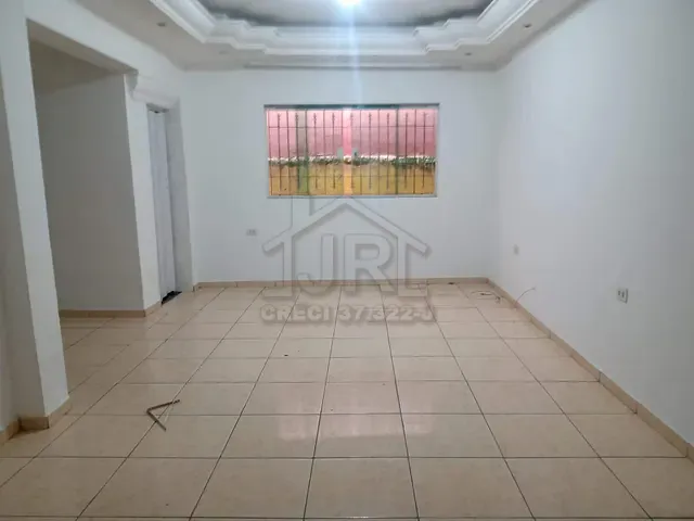 Casa com 290m² 3 quartos e 3 banheiros, à venda ou para alugar, no bairro Jardim Zaira em Mauá