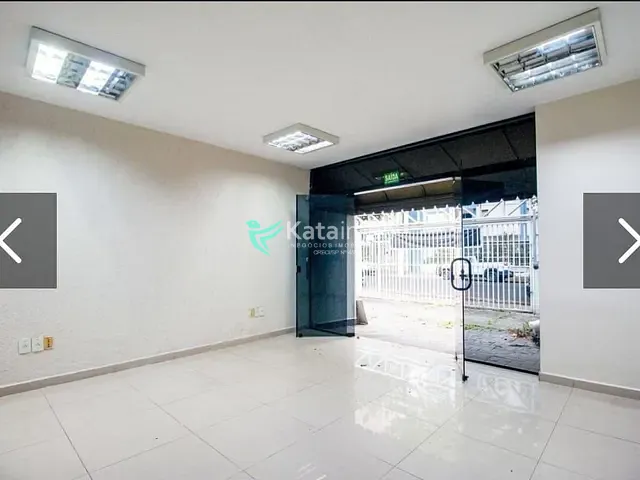 Casa à venda ou para alugar, no bairro Parque Imperial em São Paulo