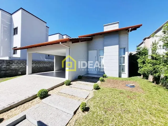 Casa 3 quartos e 2 banheiros, à venda, no bairro Parque de Exposições em Concórdia