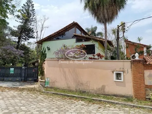 Casa com 1392m² 2 quartos e 3 banheiros, à venda, no bairro Penedo em Itatiaia