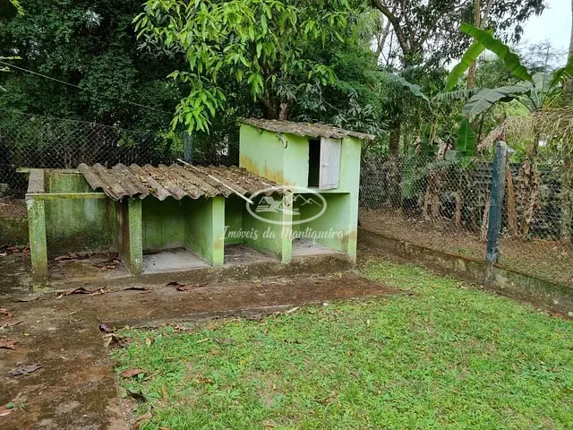 Casa com 1392m² 2 quartos e 3 banheiros, à venda, no bairro Penedo em Itatiaia