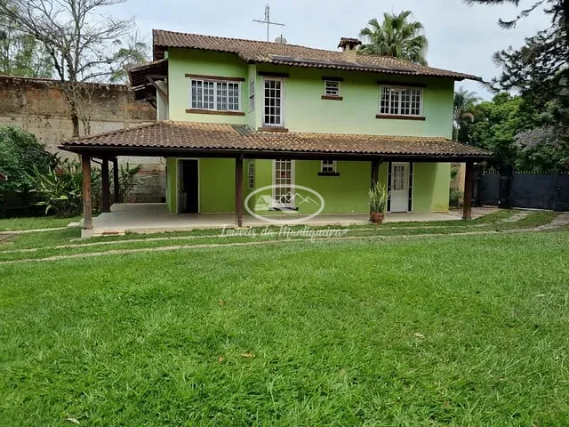 Casa com 1392m² 2 quartos e 3 banheiros, à venda, no bairro Penedo em Itatiaia