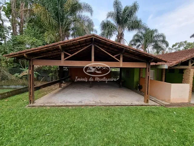 Casa com 1392m² 2 quartos e 3 banheiros, à venda, no bairro Penedo em Itatiaia